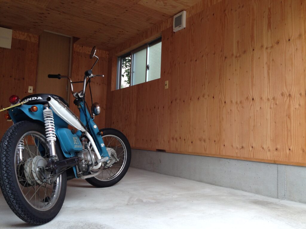 吹田・尺谷のガレージハウス